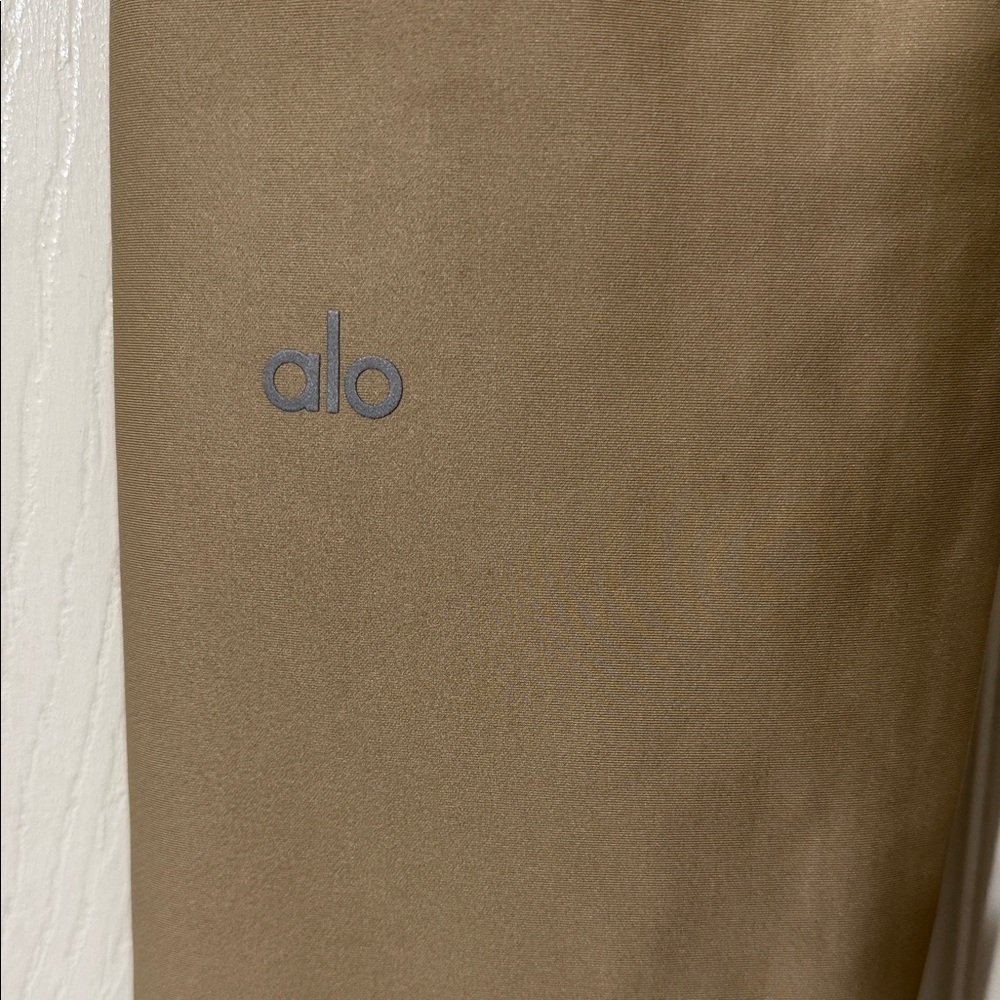 ALO Yoga Tan Leggings